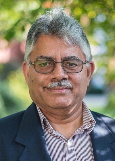 Sanjay Srinivasan (photo)